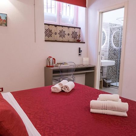 Barlaman Luxury Rooms باليرمو المظهر الخارجي الصورة