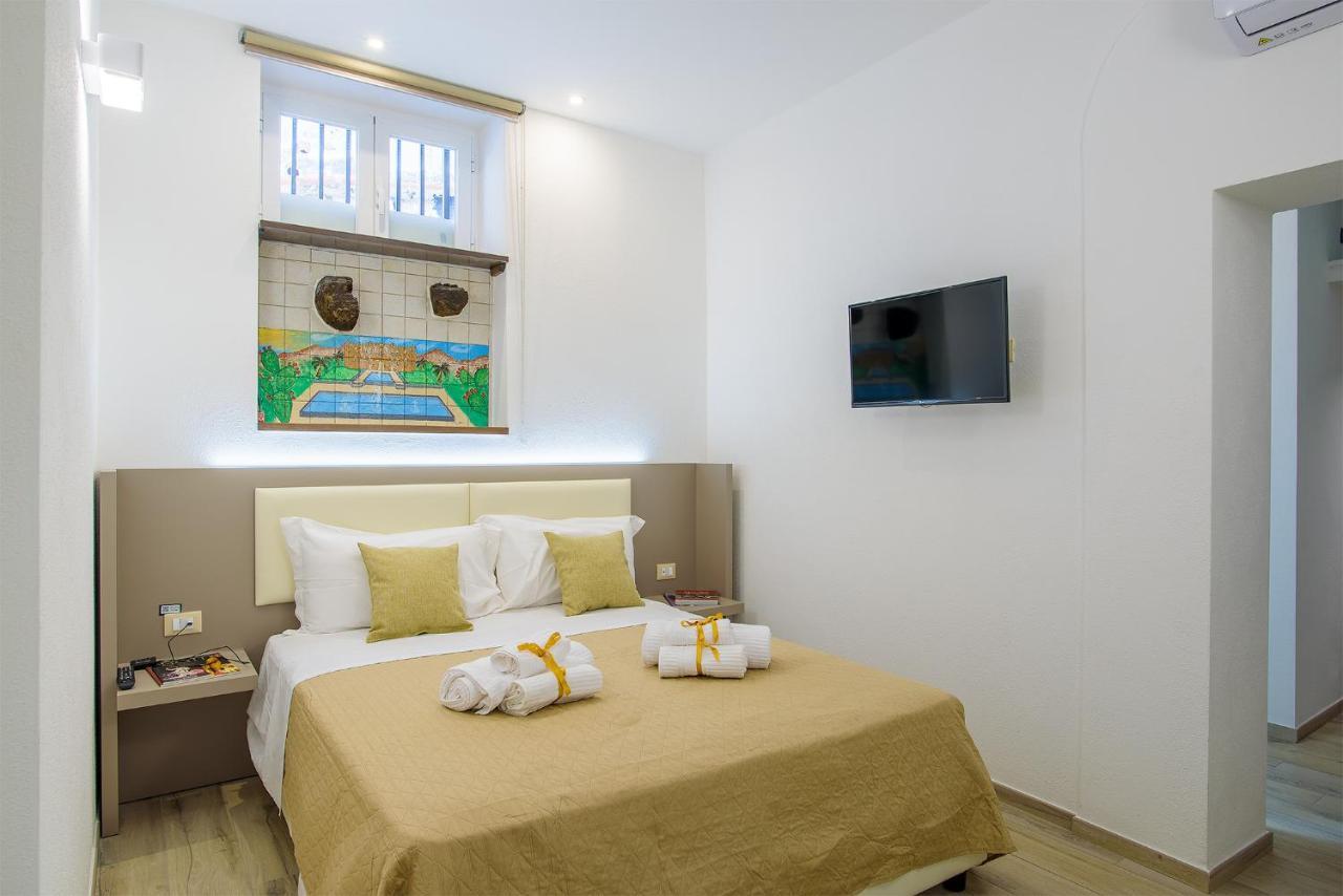 Barlaman Luxury Rooms باليرمو المظهر الخارجي الصورة